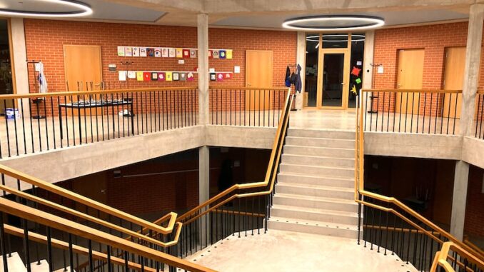 uploaded-image-sanal-koleksiyonlar-ve-gelecegin-yatirimi-1697803156115